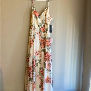 Maxi dress, colors pink green and white.